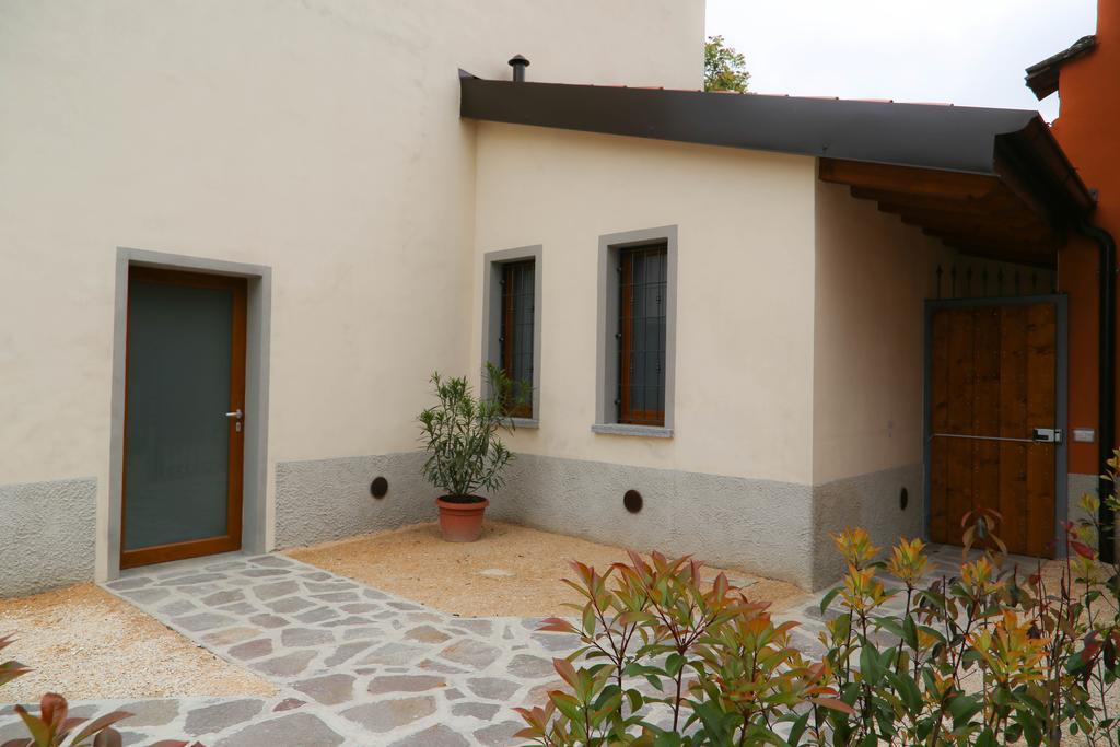 Agriturismo Cascina Della Fontana Lodi Luaran gambar