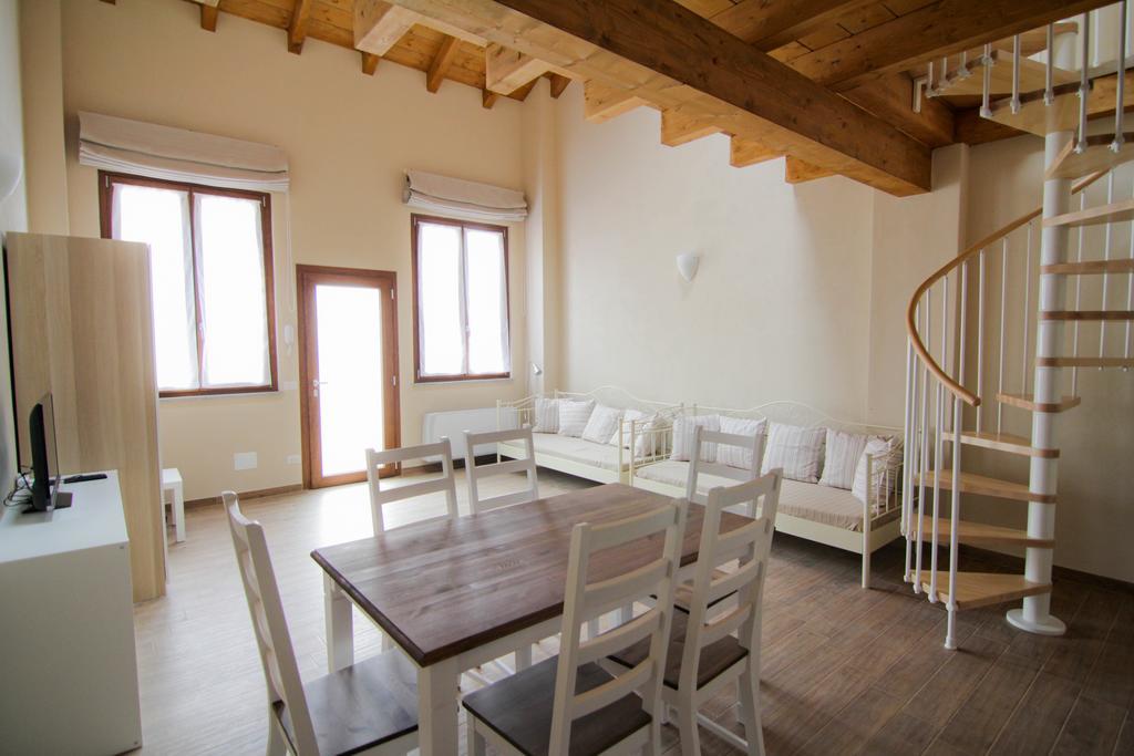 Agriturismo Cascina Della Fontana Lodi Bilik gambar